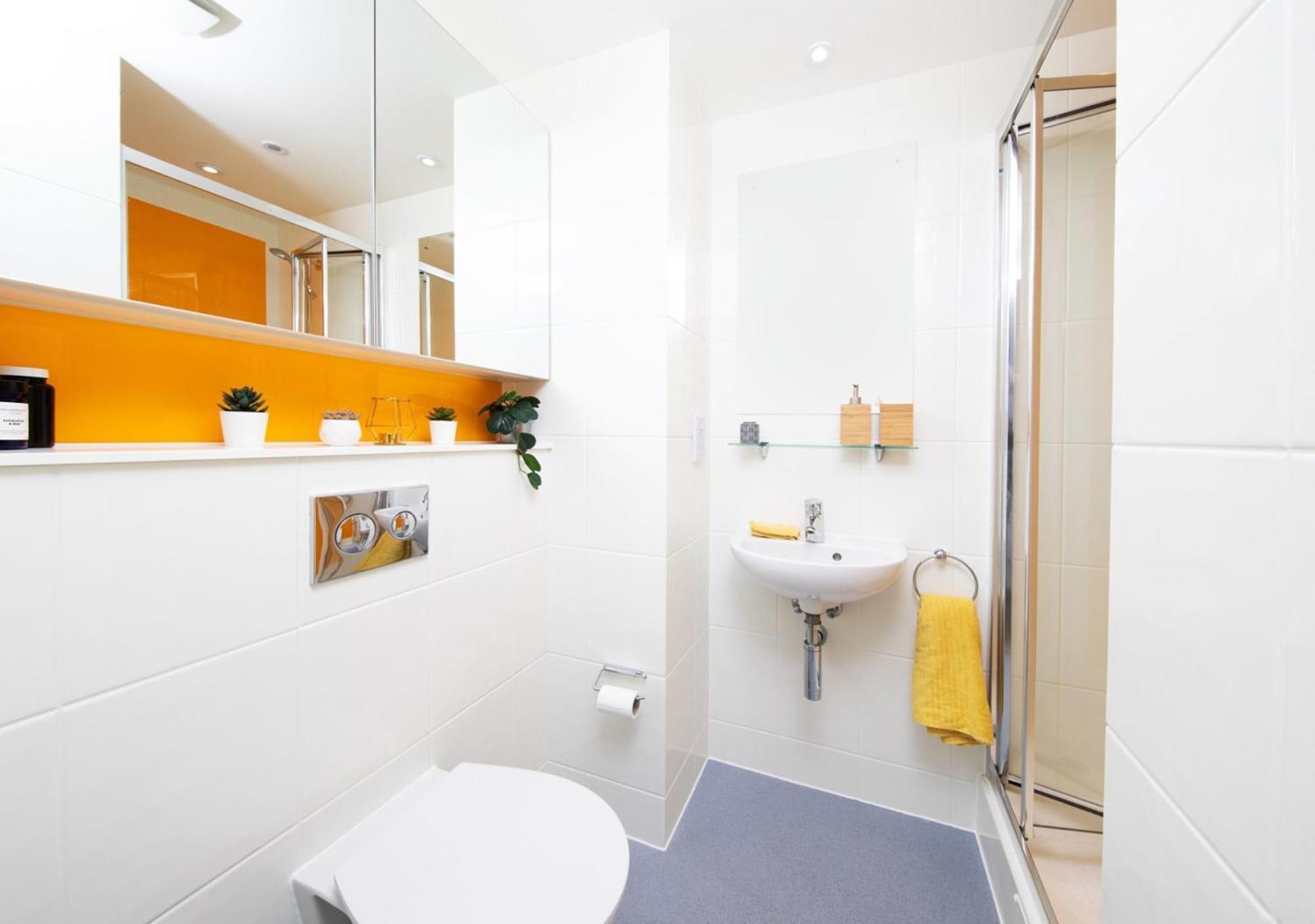 For Students Only Ensuite Bedrooms With Shared Kitchen At Cathedral Point In 温切斯特 外观 照片
