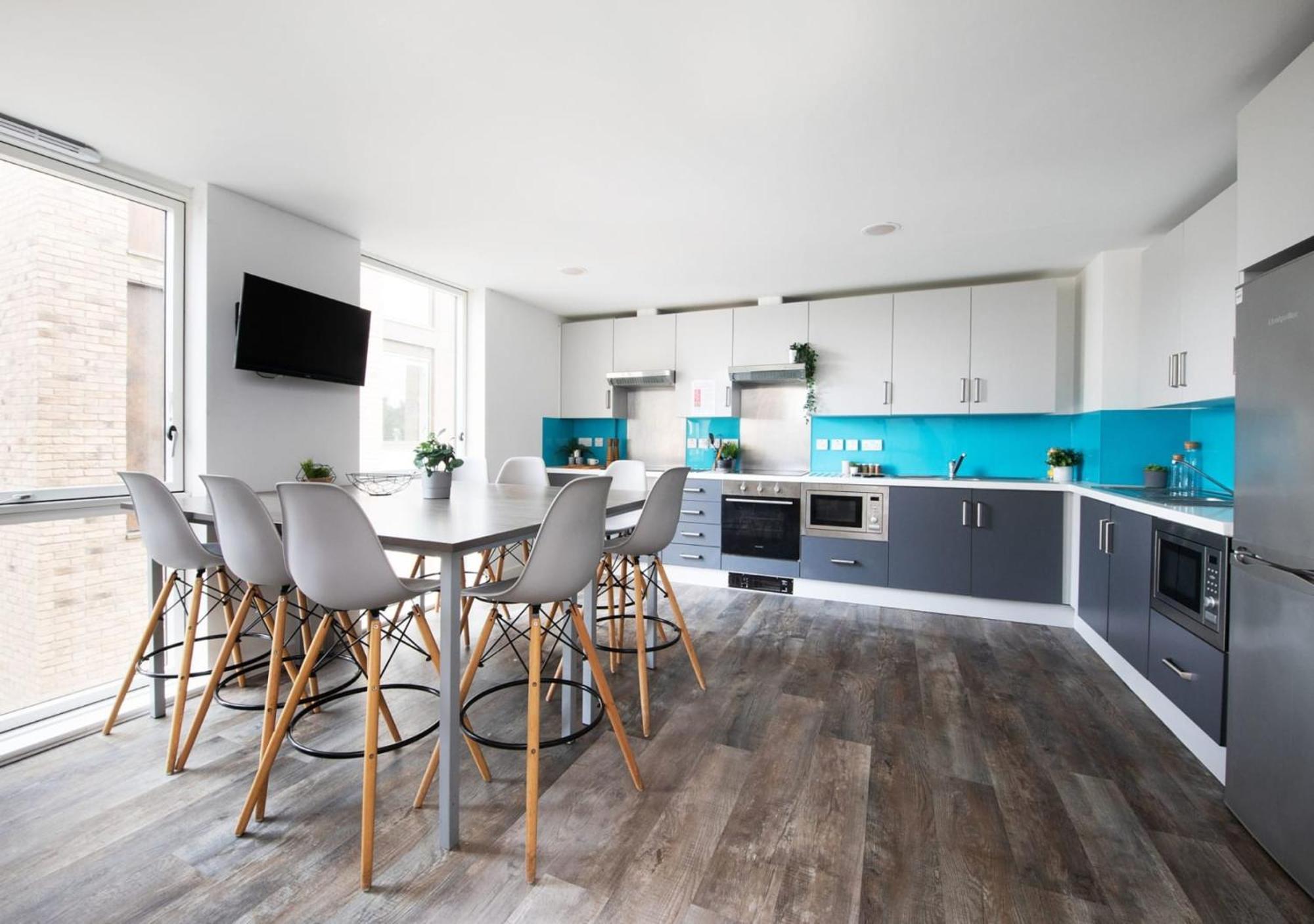 For Students Only Ensuite Bedrooms With Shared Kitchen At Cathedral Point In 温切斯特 外观 照片